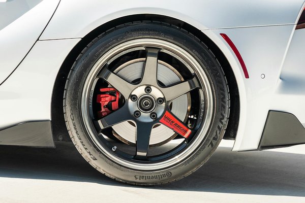 Essential Safety Guidelines for the Proper Handling and Disposal of Hybrid Vehicle Batteries